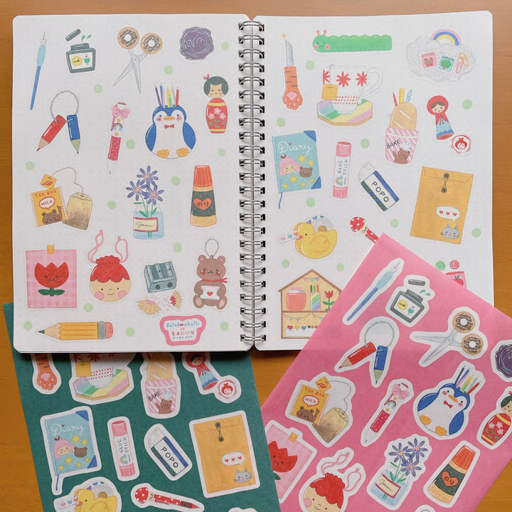 (ST060) Ensemble d'autocollants de la collection de papeterie Rainbowholic x Niina Aoki (2 feuilles)