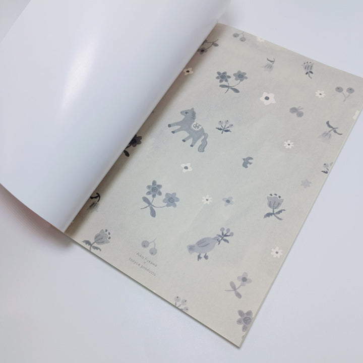 Cuaderno A5 con diseño de flores de Aiko Fukawa