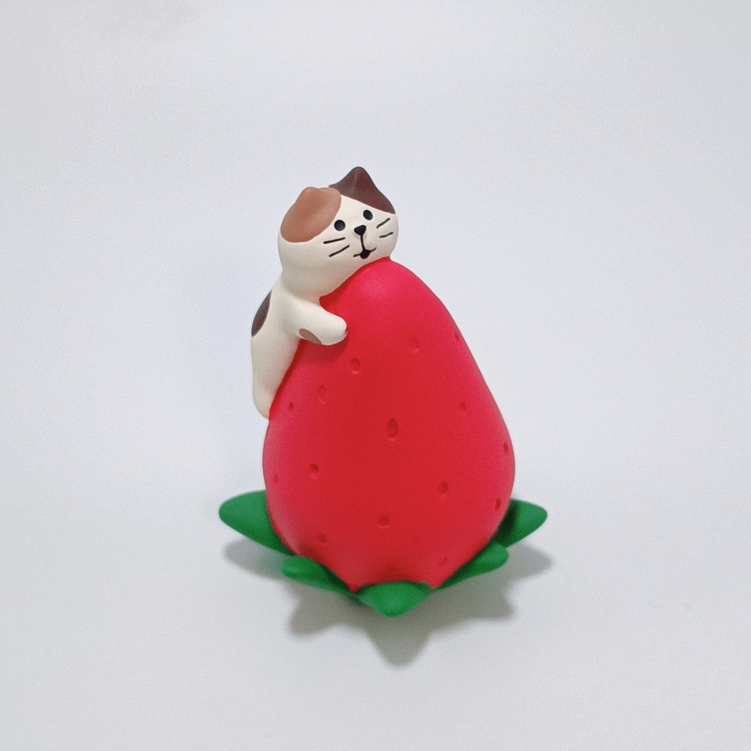 Figurine DECOLE concombre Chat et Grosse Fraise