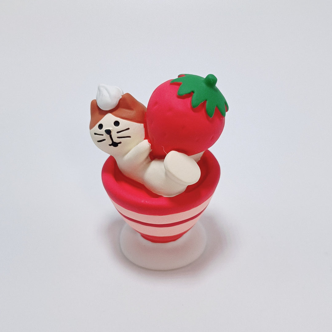 DECOLE concombre Strawberry Pudding Figure