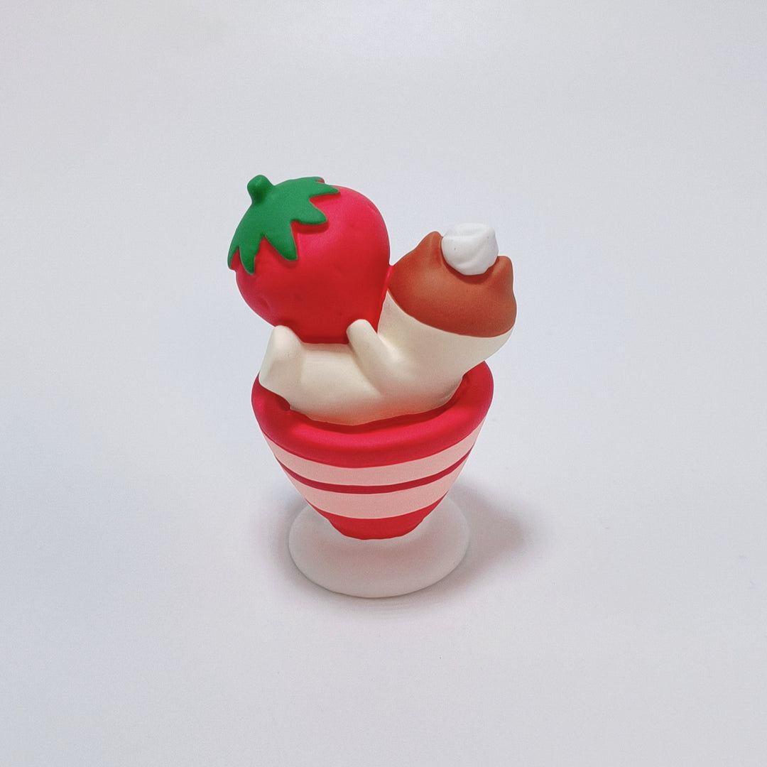 DECOLE concombre Strawberry Pudding Figure