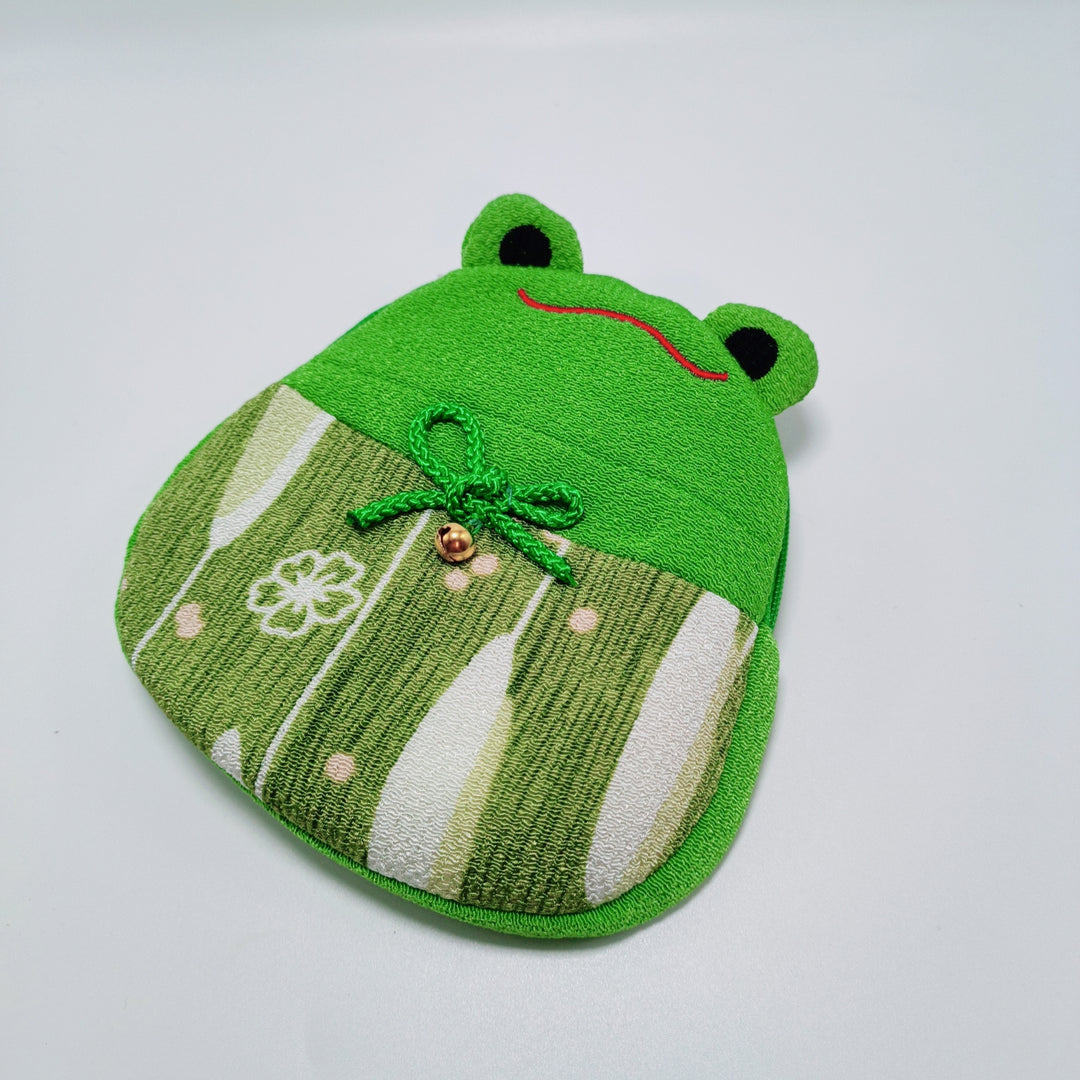 Minibolso japonés de tela con forma de rana (barriga verde)