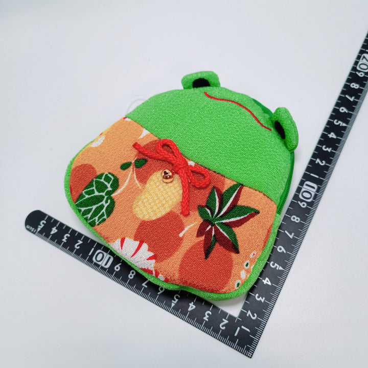 Minibolso textil japonés con forma de rana (barriga de fruta)