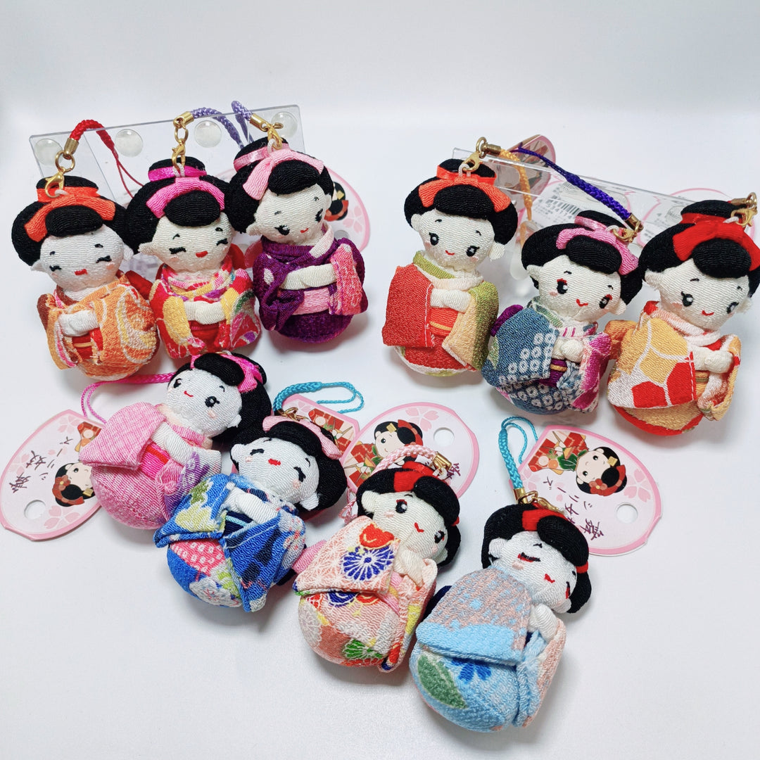 Porte-clés en peluche miniature Maiko Girl fait à la main (motif aléatoire)