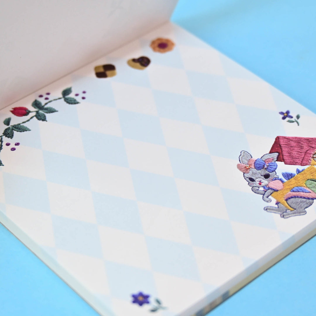 Spica-Pika Alice in the Fairy Tail Forest Blue Memo Pad