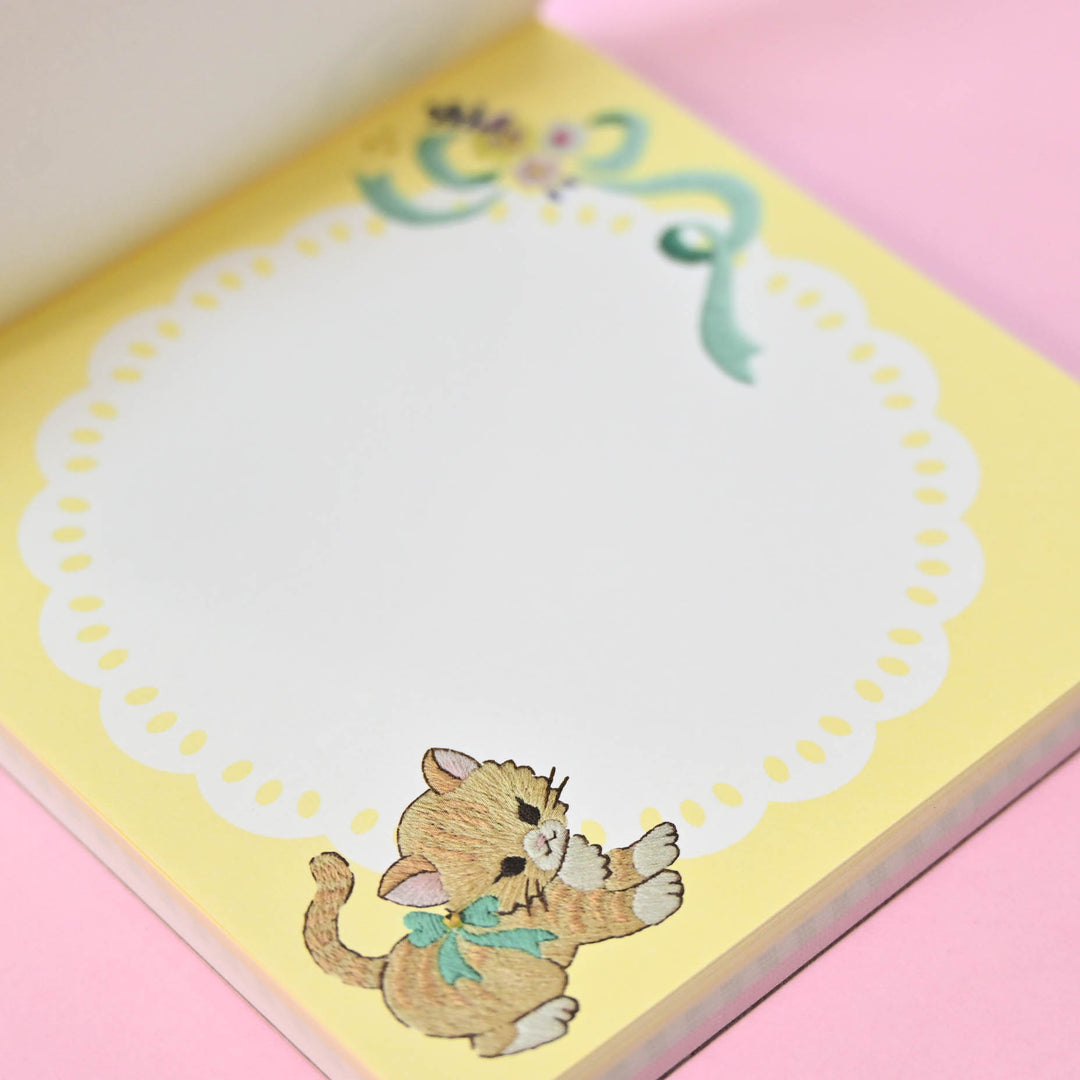 Spica-Pika Playful Little Kitten Pink Memo Pad