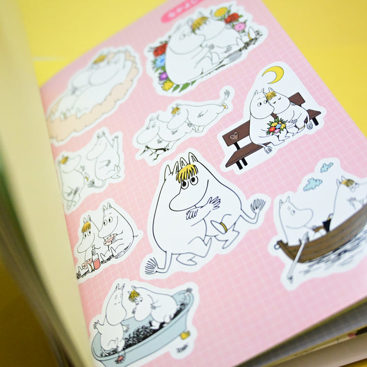 Moomin Dreamy Sticker Book