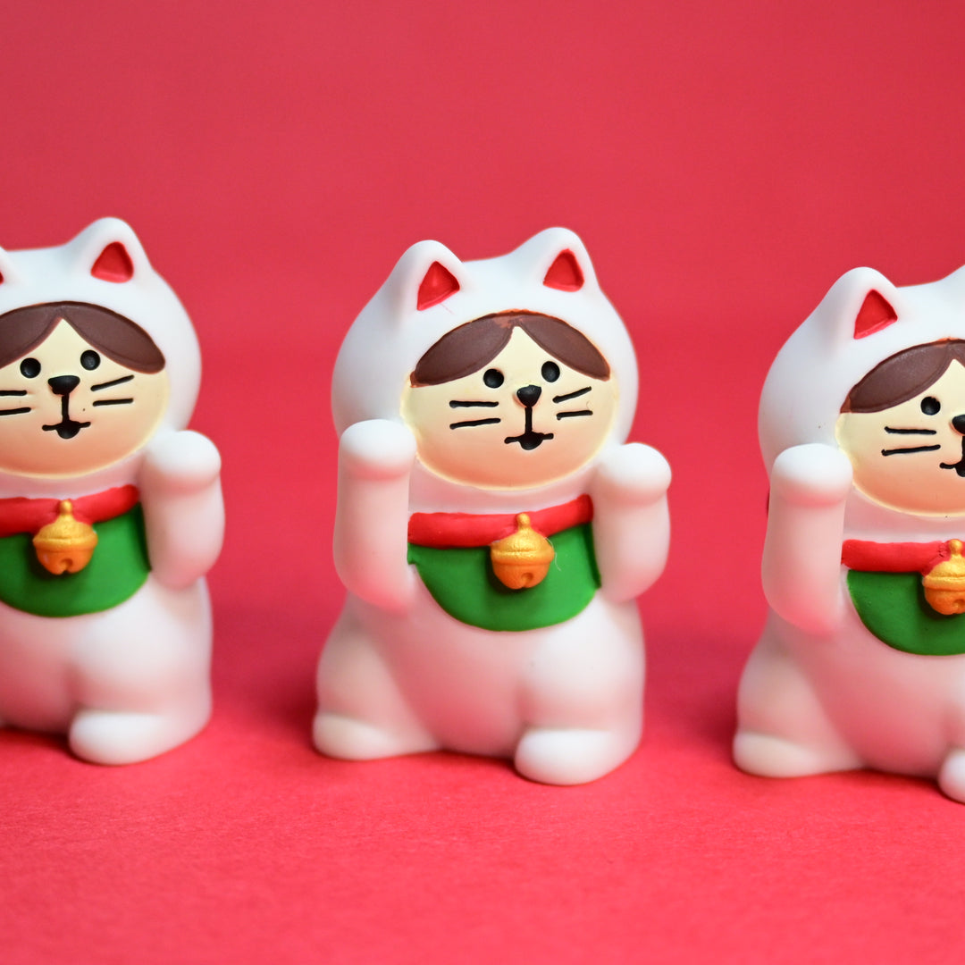 concombre Yuka Saji Dancing Maneki Neko Lucky Cat Mini Figure