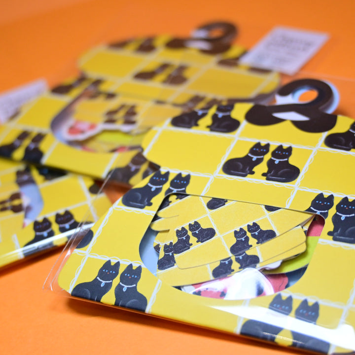 World Craft Charmy Pattern Flake Seal Black Cat