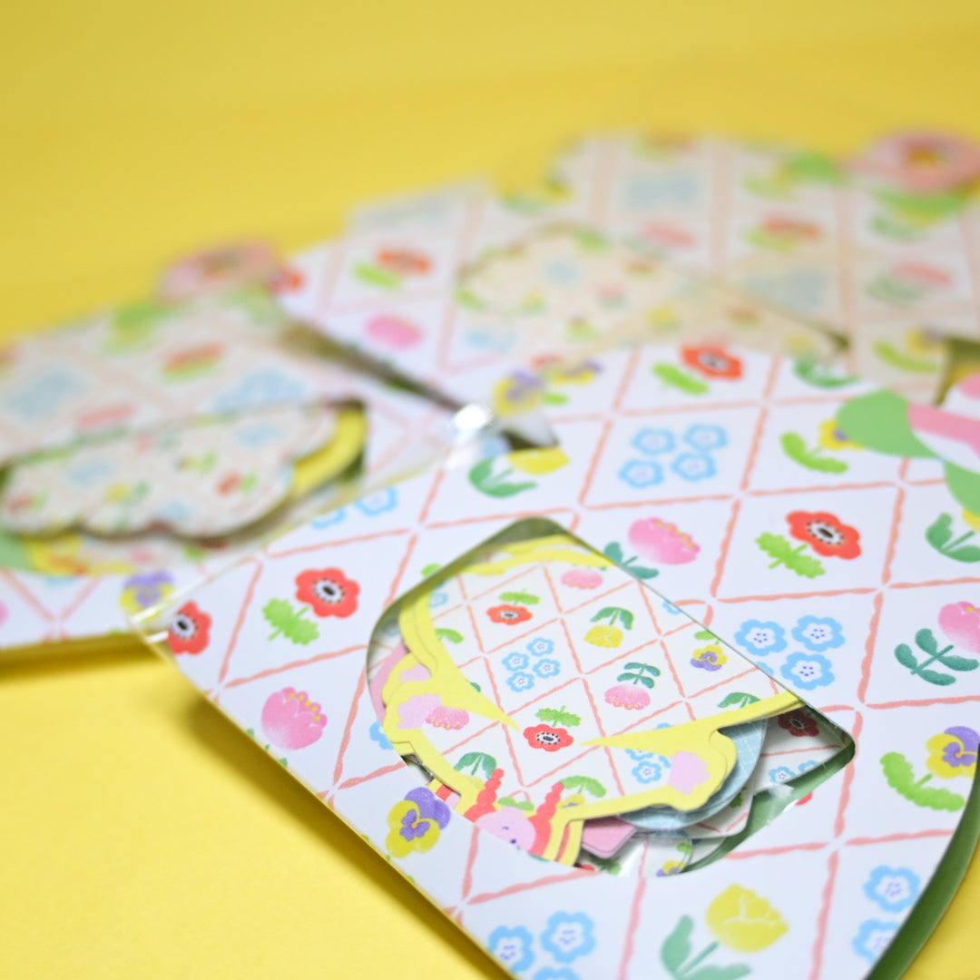 World Craft Charmy Pattern Flake Seal Flower