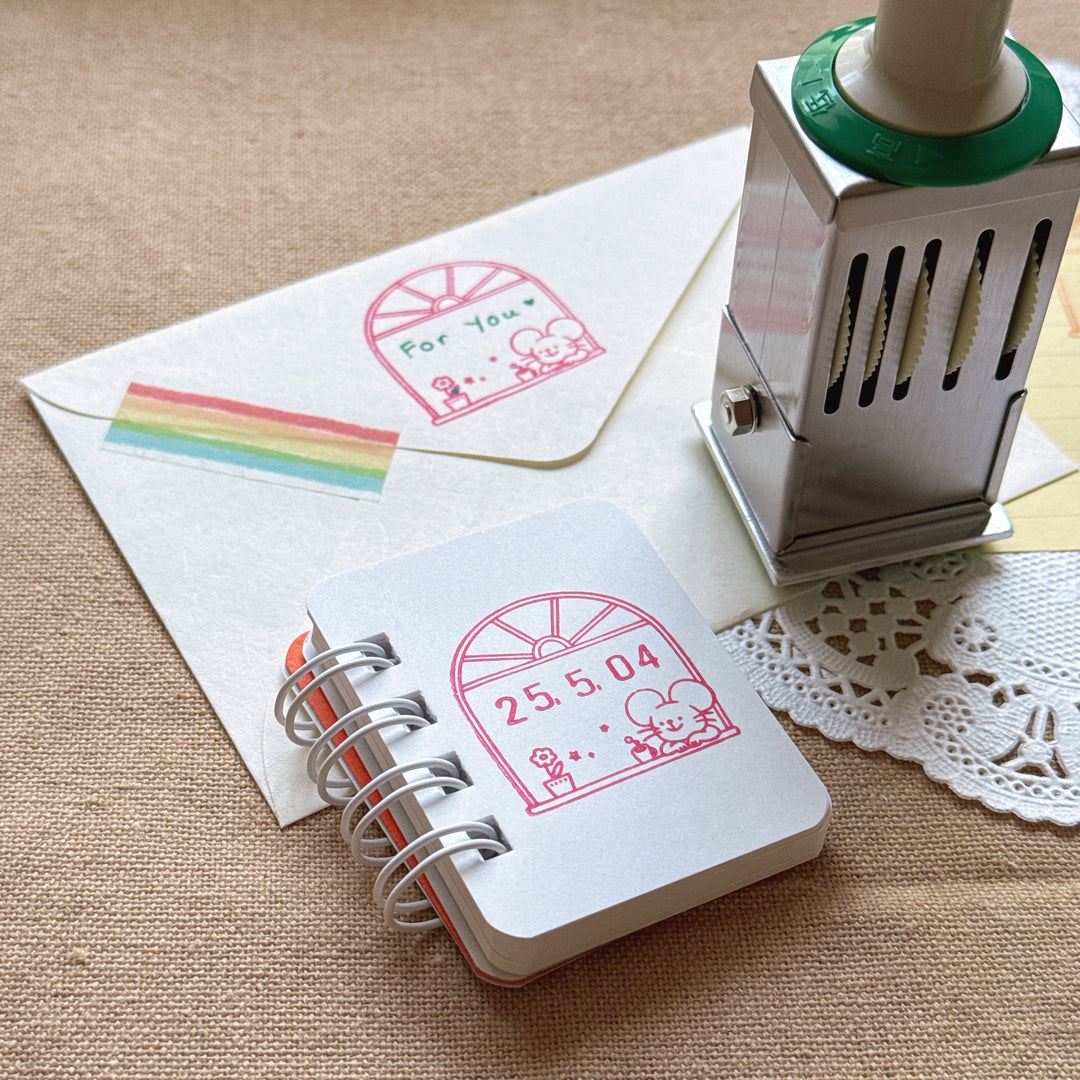 (HS003) Rainbowholic x Mandie Kuo Cute Mouse Date Stamp