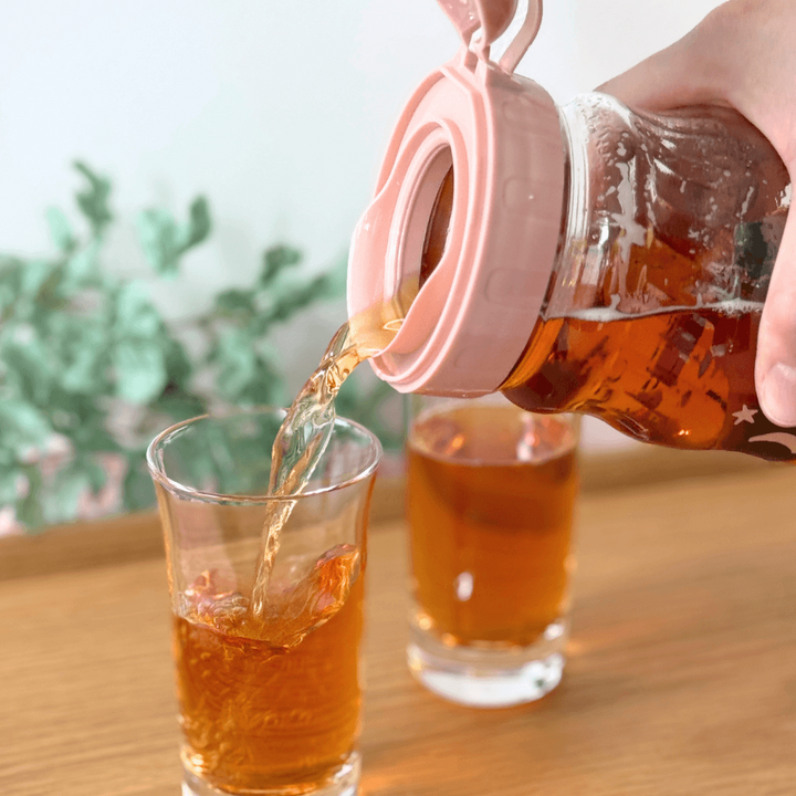 Karel Capek Buzzy Mini Jug Pink (400ml)